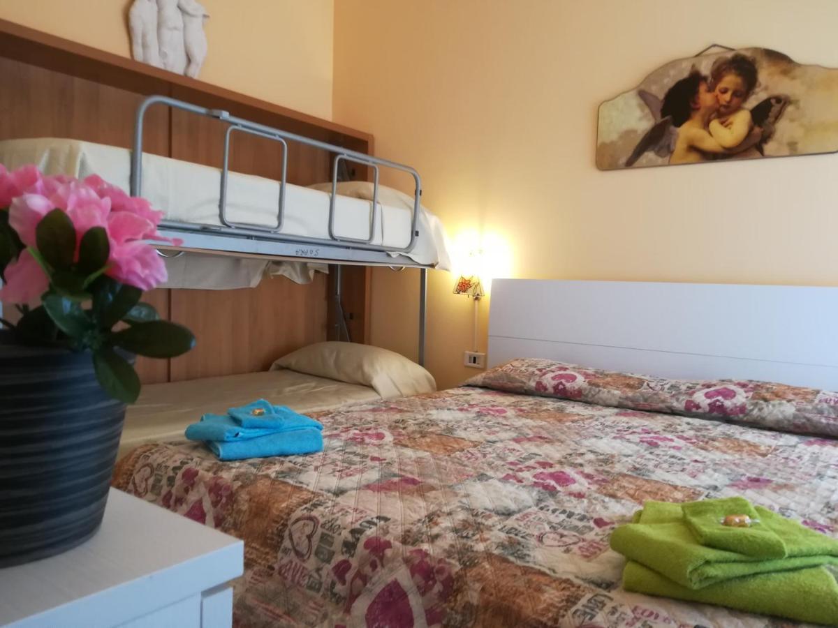 Ferienwohnung Il Girasole Di Ostia Exterior foto